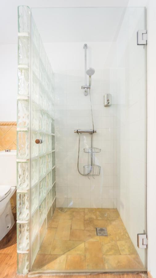 Acogedor Apartamento En Pleno Centro De Sevilla Kültér fotó