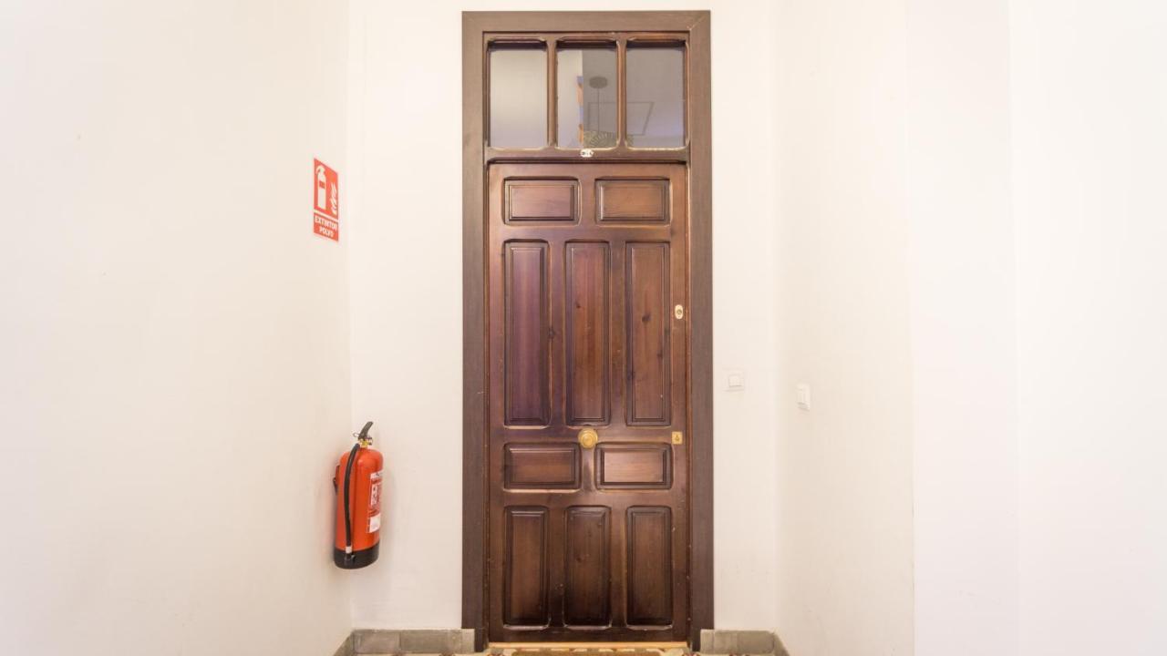 Acogedor Apartamento En Pleno Centro De Sevilla Kültér fotó