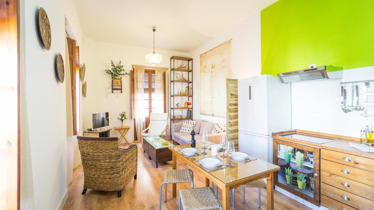 Acogedor Apartamento En Pleno Centro De Sevilla Kültér fotó
