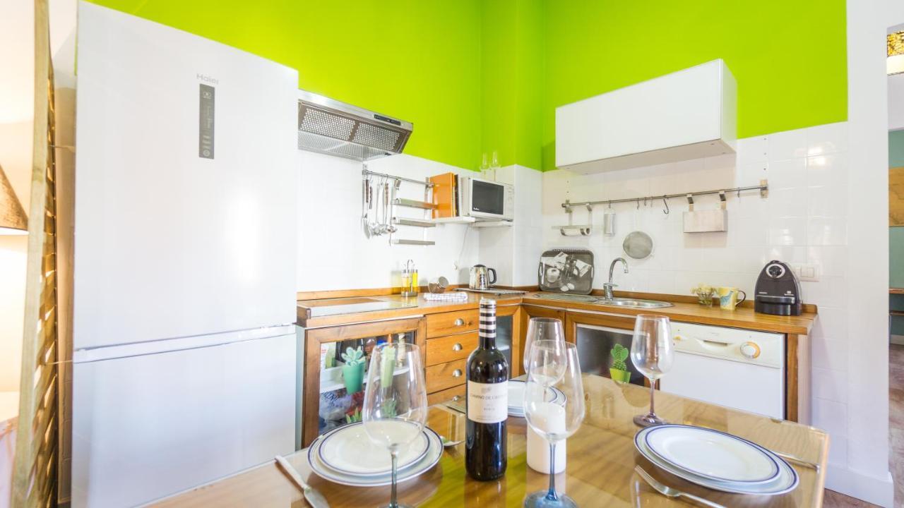 Acogedor Apartamento En Pleno Centro De Sevilla Kültér fotó